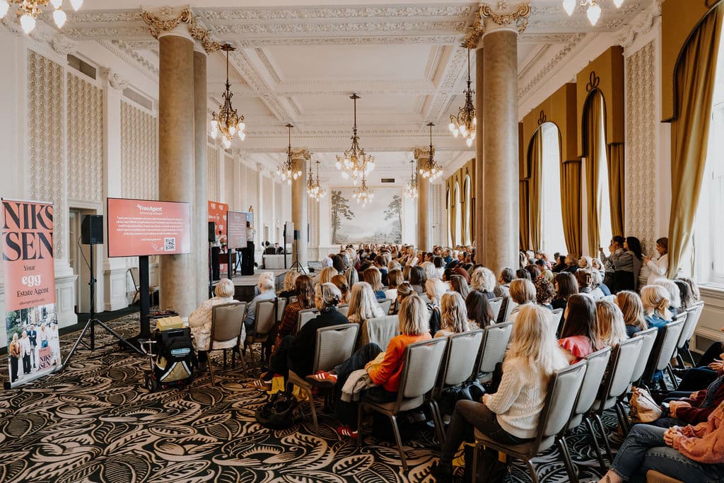 balmoral women on top