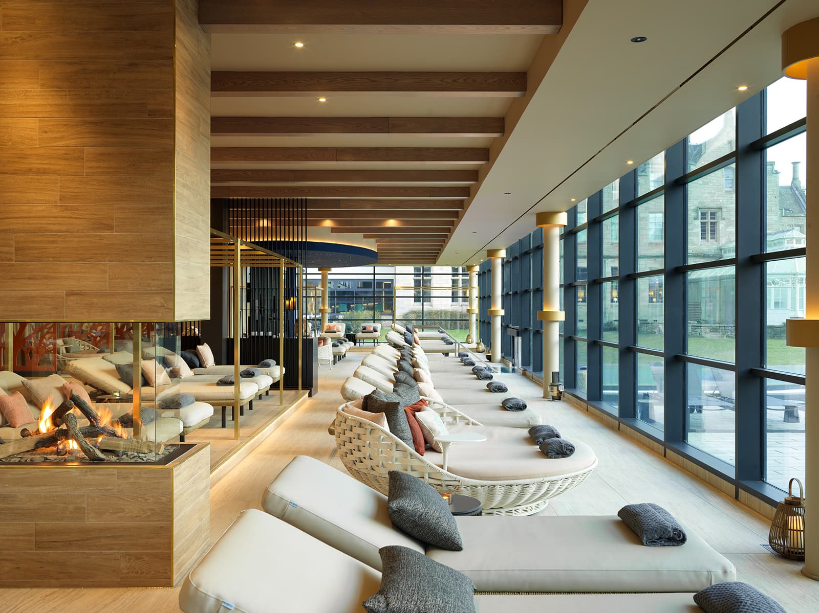 Scotland-SCHLOSS-Roxburghe-4