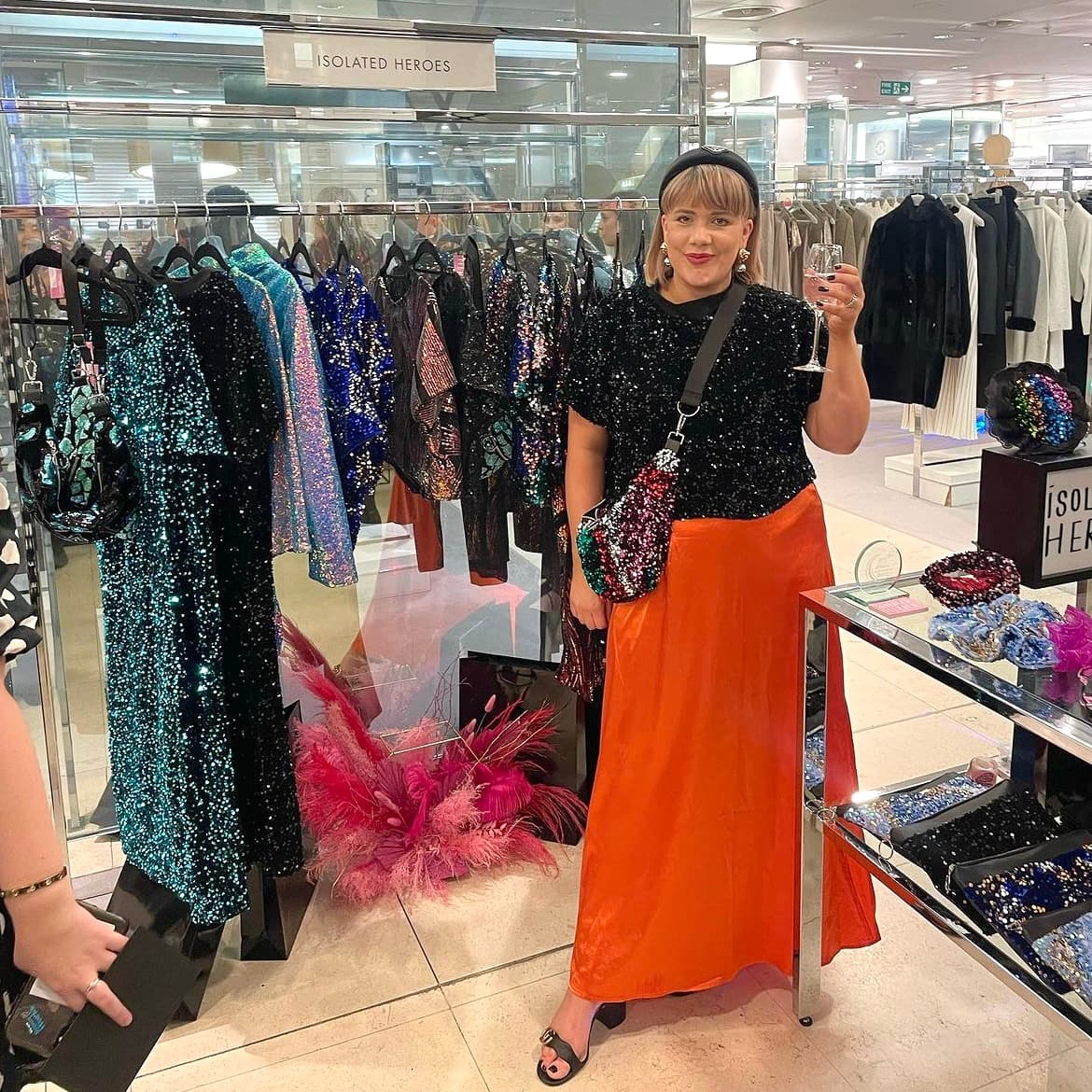 isolated heroes, samantha